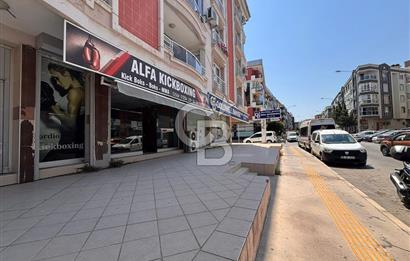 GAZİEMİRDE BELEDİYE ARKASINDA CADDEYE 7 M CEPHELİ SATILIK DÜKKAN