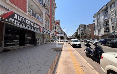 GAZİEMİRDE BELEDİYE ARKASINDA CADDEYE 7 M CEPHELİ SATILIK DÜKKAN