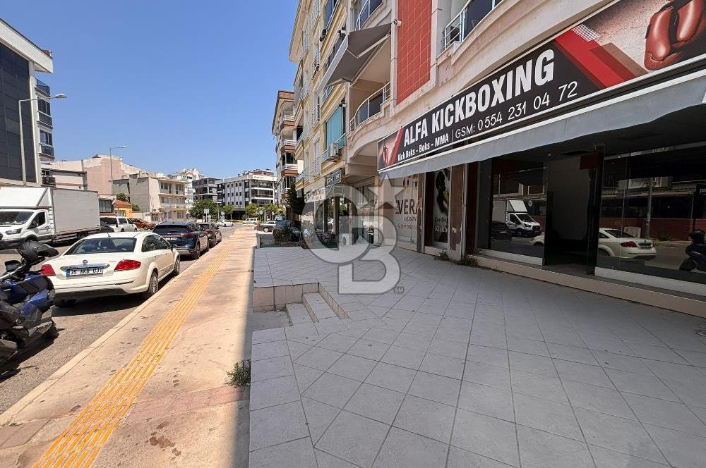 GAZİEMİRDE BELEDİYE ARKASINDA CADDEYE 7 M CEPHELİ SATILIK DÜKKAN