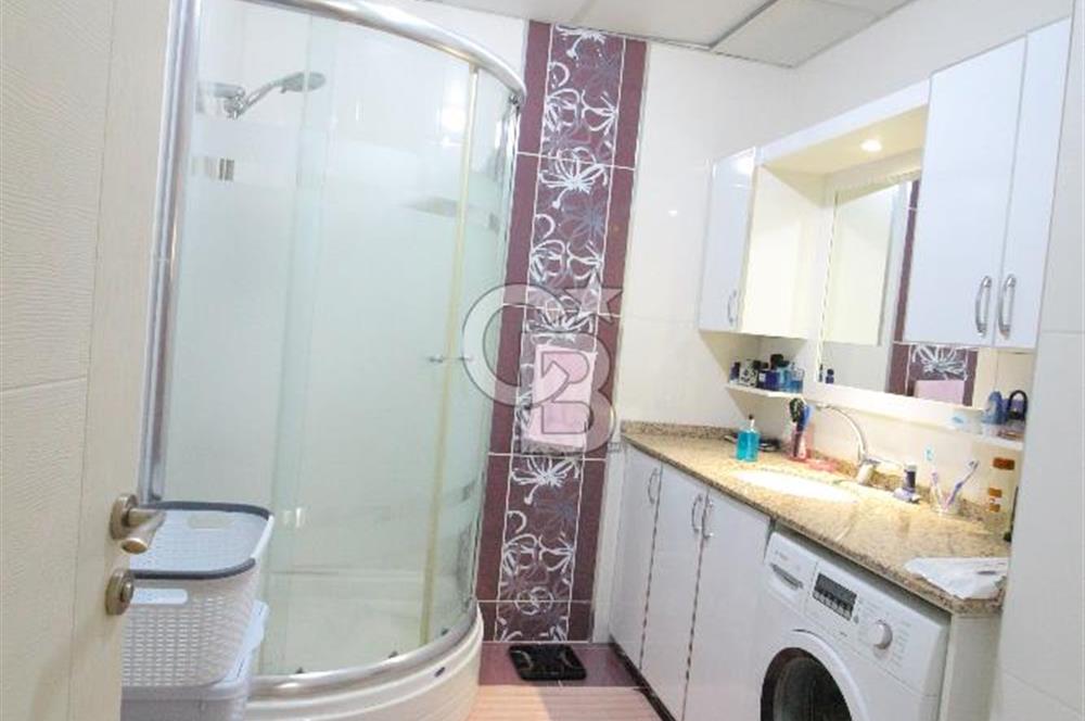 Gazi Mahallesinde 140 m2 Mükemmel Konumda 3+1 Satılık Daire
