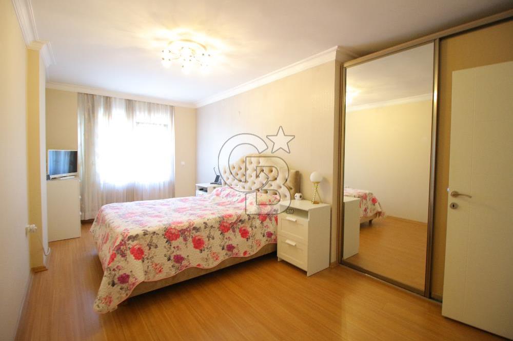 Gazi Mahallesinde 140 m2 Mükemmel Konumda 3+1 Satılık Daire