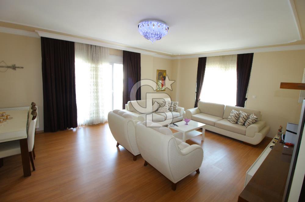 Gazi Mahallesinde 140 m2 Mükemmel Konumda 3+1 Satılık Daire