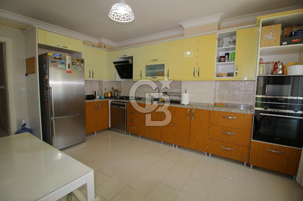 Gazi Mahallesinde 140 m2 Mükemmel Konumda 3+1 Satılık Daire