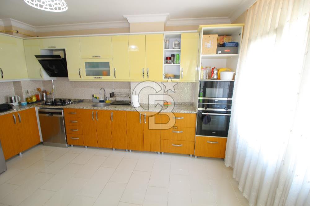 Gazi Mahallesinde 140 m2 Mükemmel Konumda 3+1 Satılık Daire