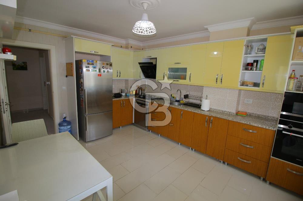 Gazi Mahallesinde 140 m2 Mükemmel Konumda 3+1 Satılık Daire