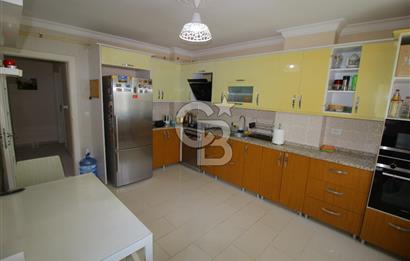Gazi Mahallesinde 140 m2 Mükemmel Konumda 3+1 Satılık Daire