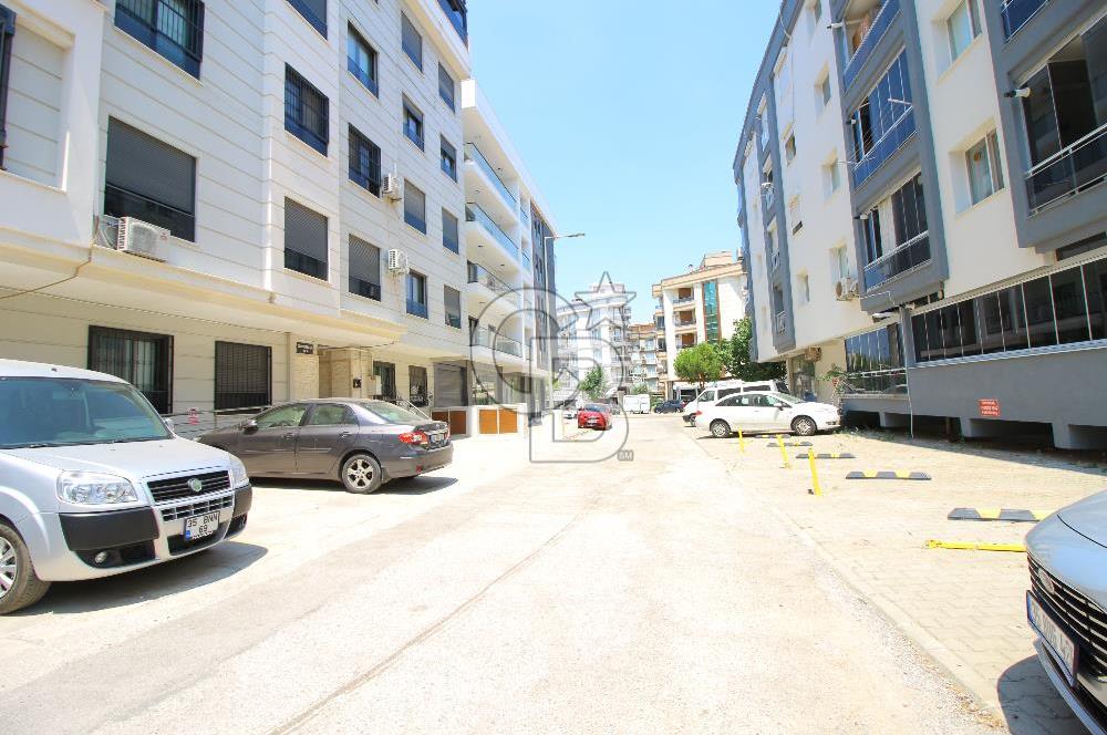 Gazi Mahallesinde 140 m2 Mükemmel Konumda 3+1 Satılık Daire