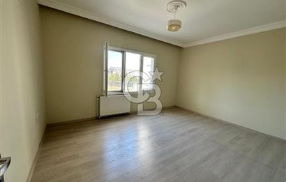 Foça Hacıveli Mah. Ana Cadde Üzerinde Kiralık 3+1 Daire