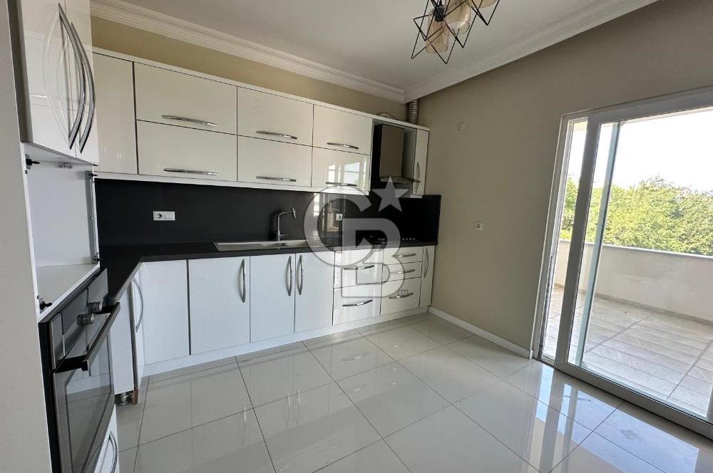 Foça Hacıveli Mah. Ana Cadde Üzerinde Kiralık 3+1 Daire