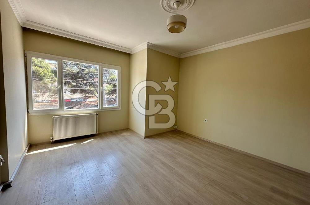 Foça Hacıveli Mah. Ana Cadde Üzerinde Kiralık 3+1 Daire