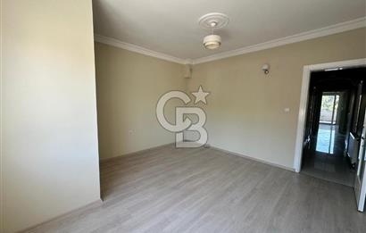 Foça Hacıveli Mah. Ana Cadde Üzerinde Kiralık 3+1 Daire