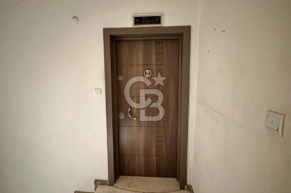 Foça Hacıveli Mah. Ana Cadde Üzerinde Kiralık 3+1 Daire