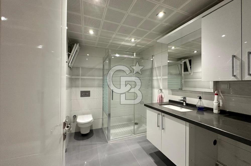 Foça Hacıveli Mah. Ana Cadde Üzerinde Kiralık 3+1 Daire
