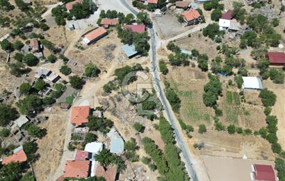 ÇANAKKALE MERKEZ SALİHLER KÖYÜNDE SATILIK KÖY İÇİ İMARLI ARSA
