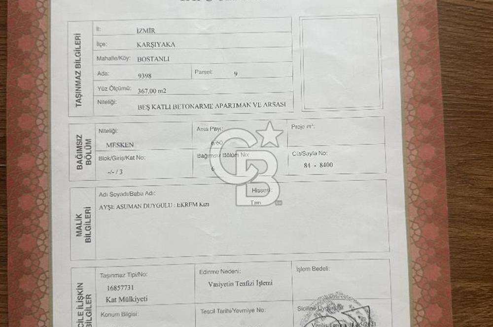 Bostanlı'nın Merkezinde 3+1 Satılık Daire