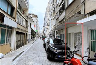 Karşıyaka Alaybey de Satılık Dükkan