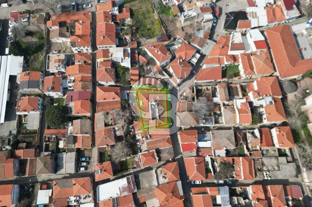 AYVALIK MERKEZDE 44 M² DÜKKAN