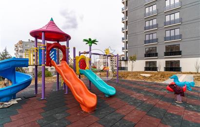 ÖZLEM 1 SİTESİNDE KİRALIK ARAKAT DAİRE