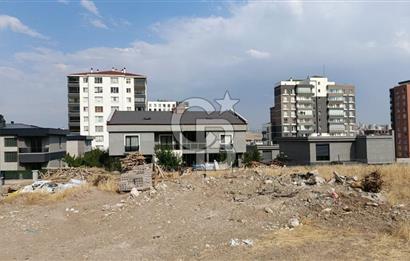YENİ BAĞLICA'DA MERKEZİ KONUMDA CADDE ÜZERİ SATILIK VİLLA 
