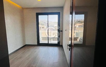 Güzelbahçe Yunusoğlu Sahil Sitesi’nde Modern 1+1