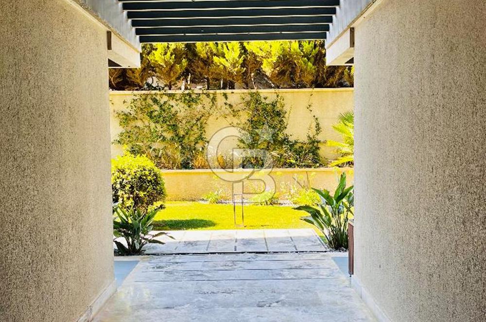 Güzelbahçe Yunusoğlu Sahil Sitesi’nde Modern 1+1