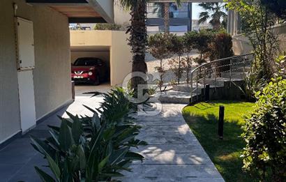 Güzelbahçe Yunusoğlu Sahil Sitesi’nde Modern 1+1