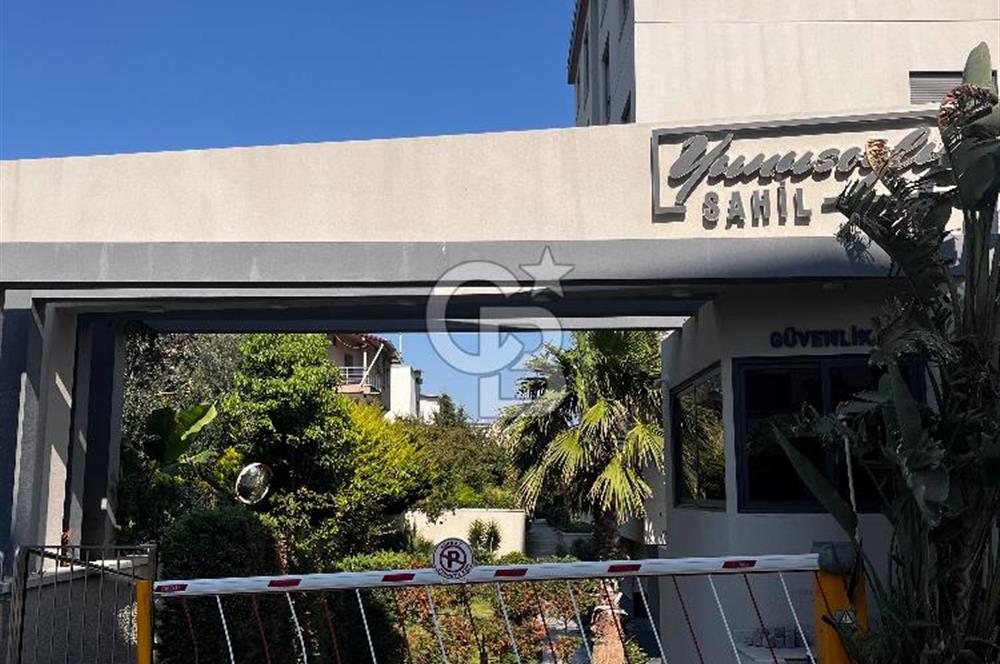Güzelbahçe Yunusoğlu Sahil Sitesi’nde Modern 1+1