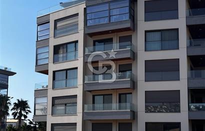 Güzelbahçe Yunusoğlu Sahil Sitesi’nde Modern 1+1