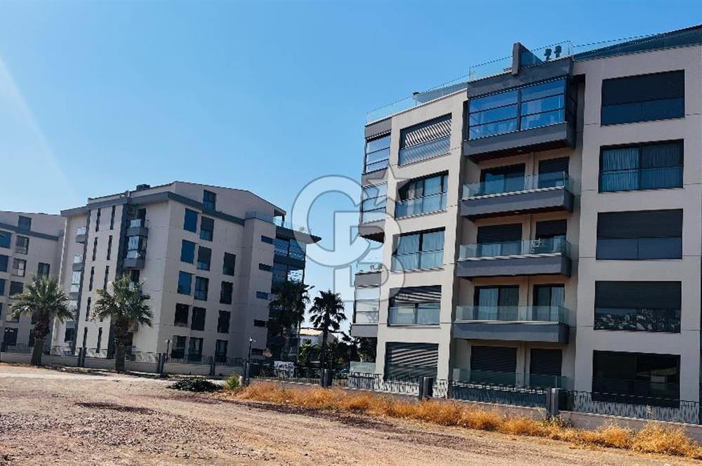 Güzelbahçe Yunusoğlu Sahil Sitesi’nde Modern 1+1