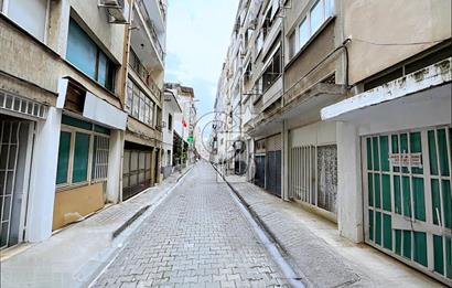 Karşıyaka Alaybey de Satılık Dükkan