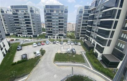 ÖZLEM 1 SİTESİNDE KİRALIK ARAKAT DAİRE
