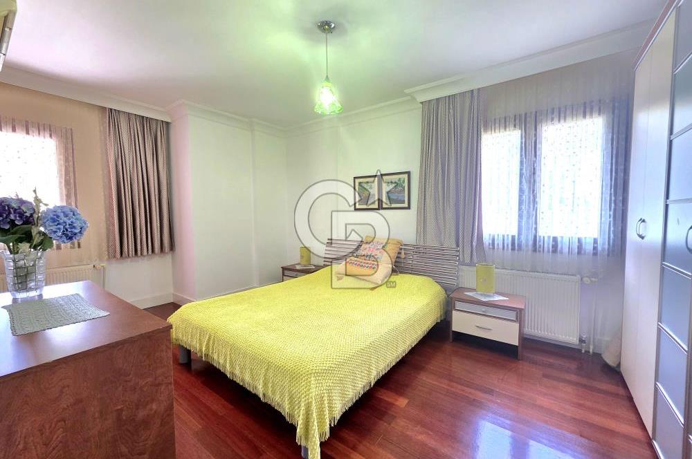 ÇAMLIGÖL SİTESİNDE GENİŞ BAHÇELİ SATILIK TRİPLEX VİLLA 