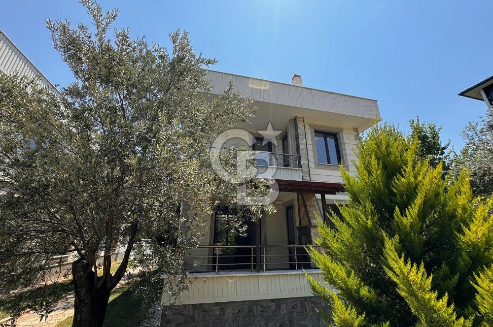 EDREMİT GÜREDE SİTE İÇİNDE DENİZE YÜRÜME MESAFESİNDE 3+1 VİLLA