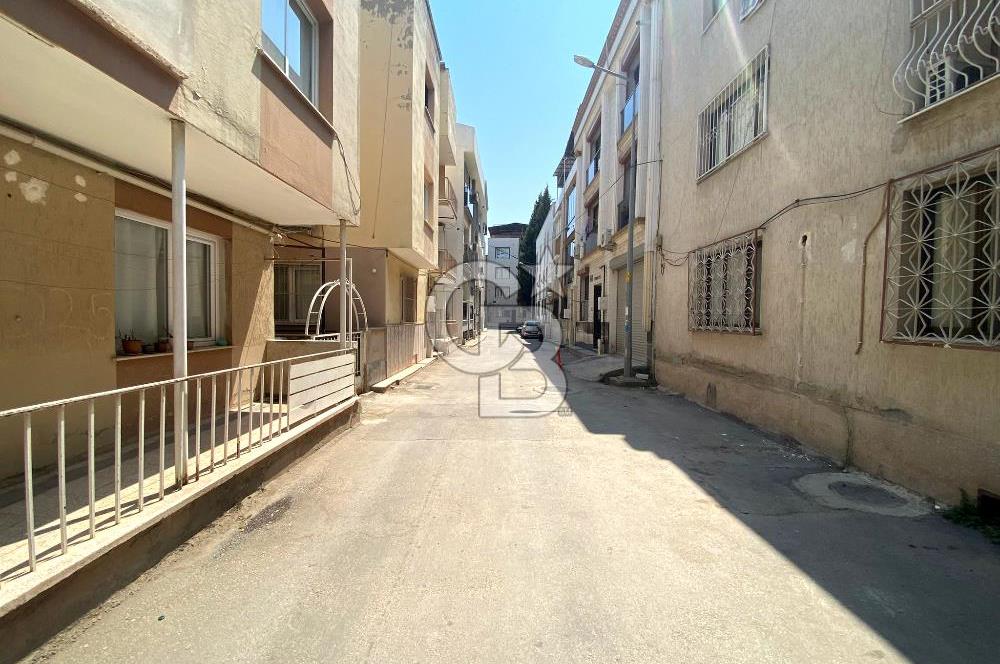 Karşıyaka Örnekköy Mah.'de Satılık 3+1 Daire