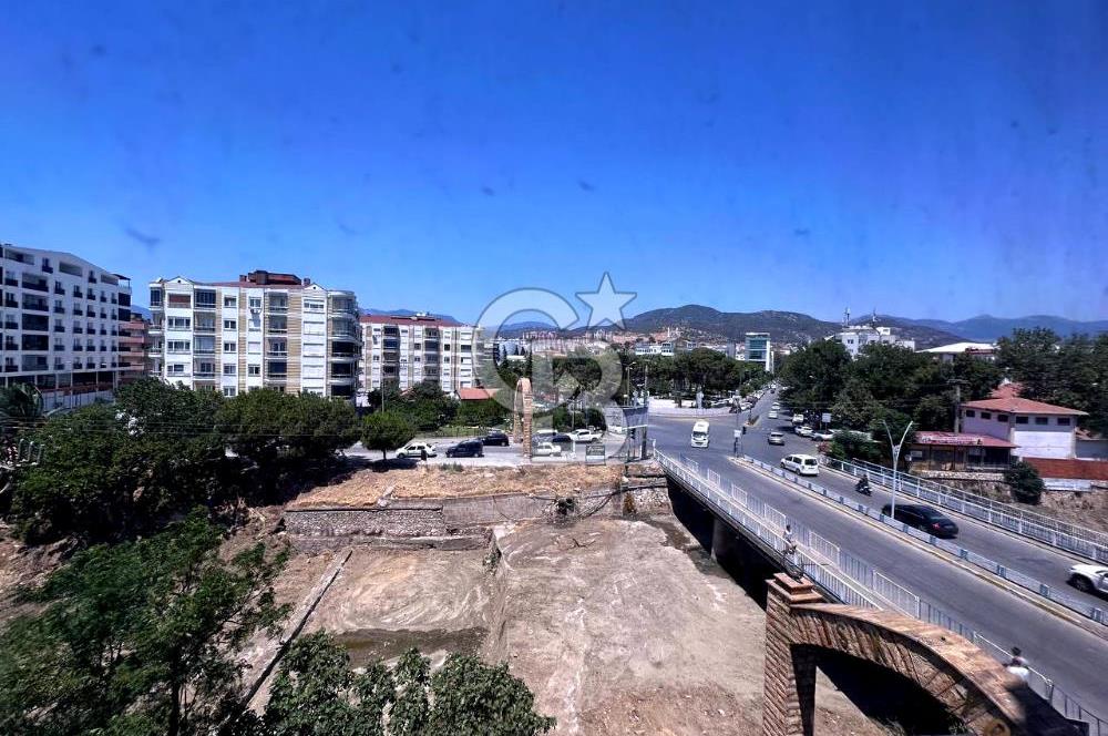 EDREMİT'TE SATILIK 4+1 DAİRE 