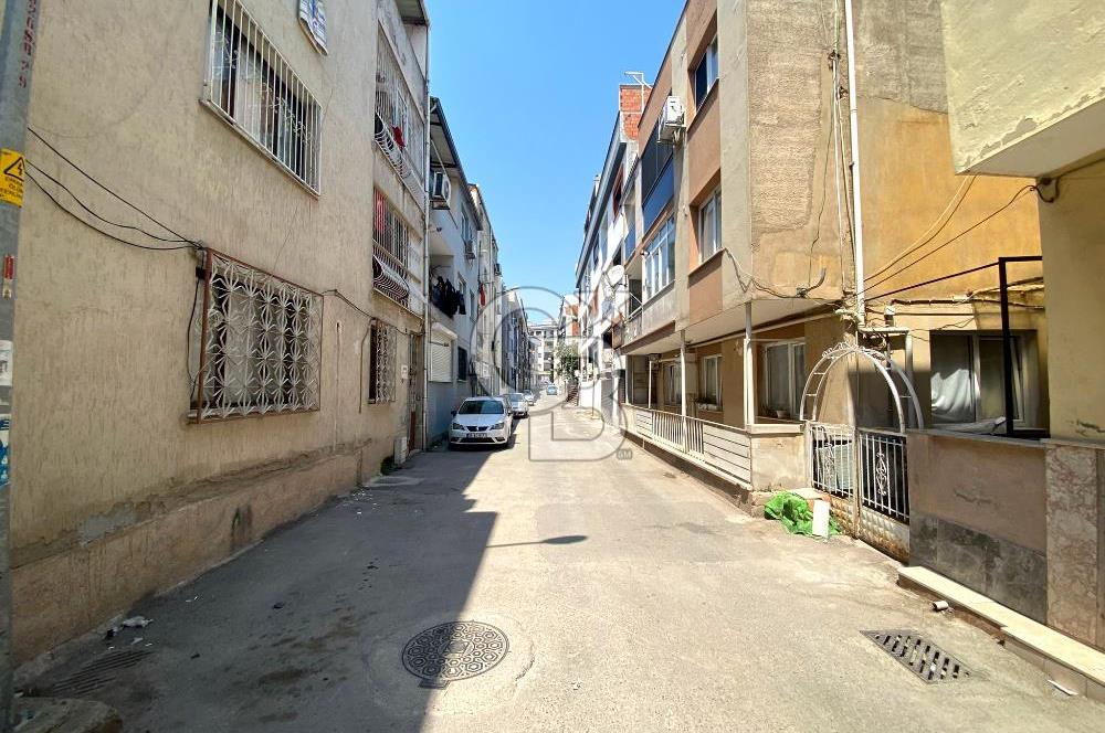 Karşıyaka Örnekköy Mah.'de Satılık 3+1 Daire