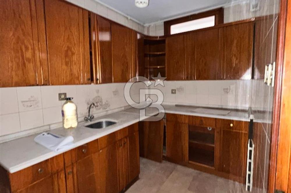 Aksaray Yusufpaşa Tamvay Karşısında Asansörlü Satılık 3+1 Daire