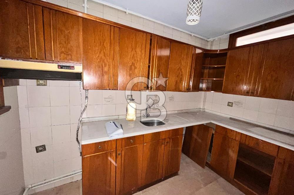 Aksaray Yusufpaşa Tamvay Karşısında Asansörlü Satılık 3+1 Daire