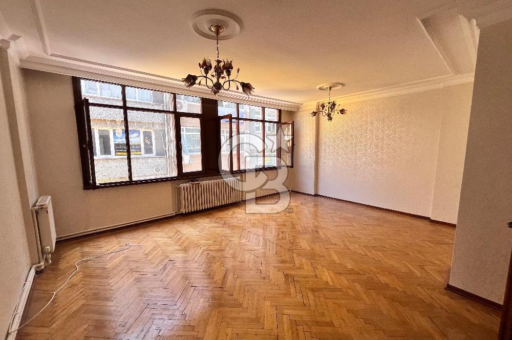 Aksaray Yusufpaşa Tamvay Karşısında Asansörlü Satılık 3+1 Daire