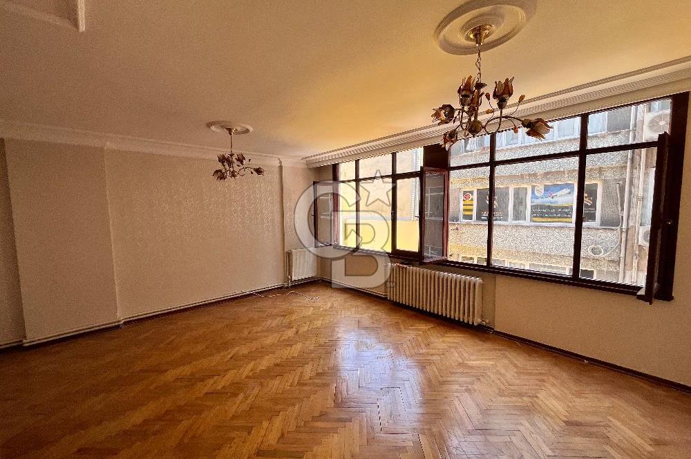 Aksaray Yusufpaşa Tamvay Karşısında Asansörlü Satılık 3+1 Daire