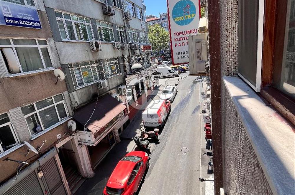 Aksaray Yusufpaşa Tamvay Karşısında Asansörlü Satılık 3+1 Daire