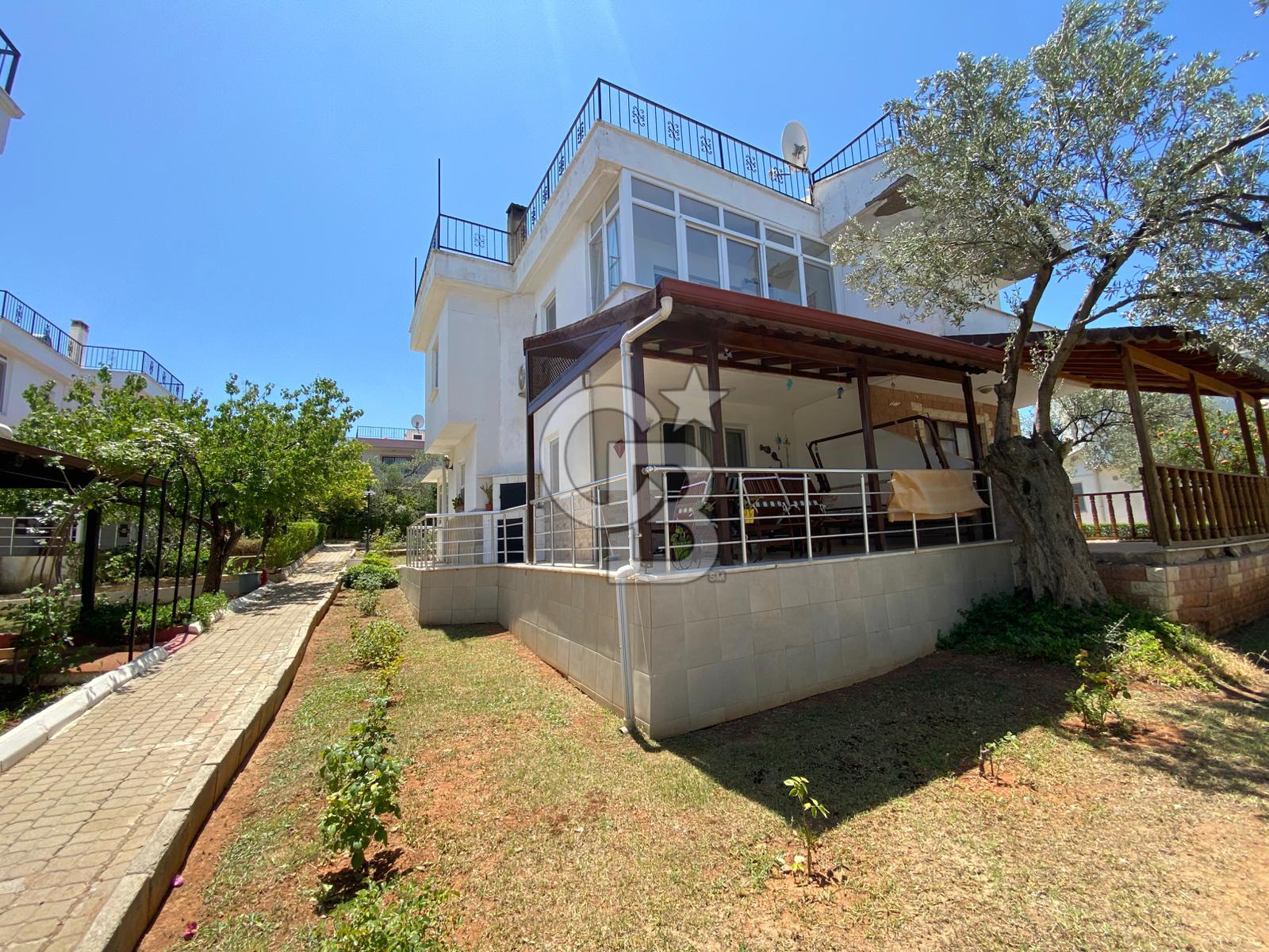 Ayvalık Keremköy Sahilde Satılık Yazlık Villa