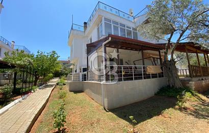 Ayvalık Keremköy Sahilde Satılık Yazlık Villa