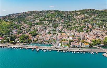 Sarıyer Büyükdere’de Boğaz manzaralı Satılık bina