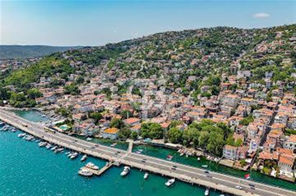 Sarıyer Büyükdere’de Boğaz manzaralı Satılık bina