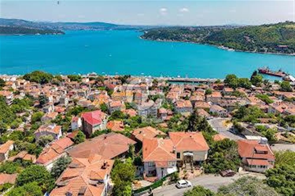 Sarıyer Büyükdere’de Boğaz manzaralı Satılık bina