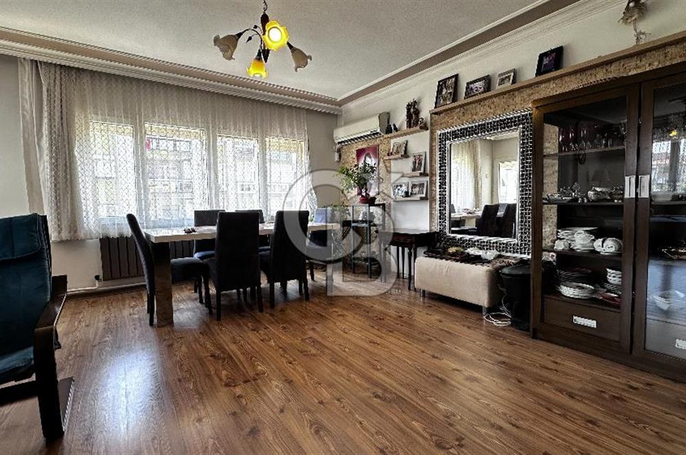 Karşıyaka Bahçelievler Ferah Önü Açık 2 WC ve Banyo 140 m2 Daire