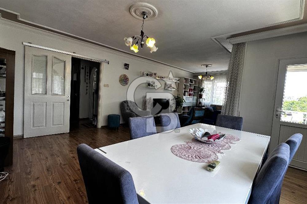 Karşıyaka Bahçelievler Ferah Önü Açık 2 WC ve Banyo 140 m2 Daire