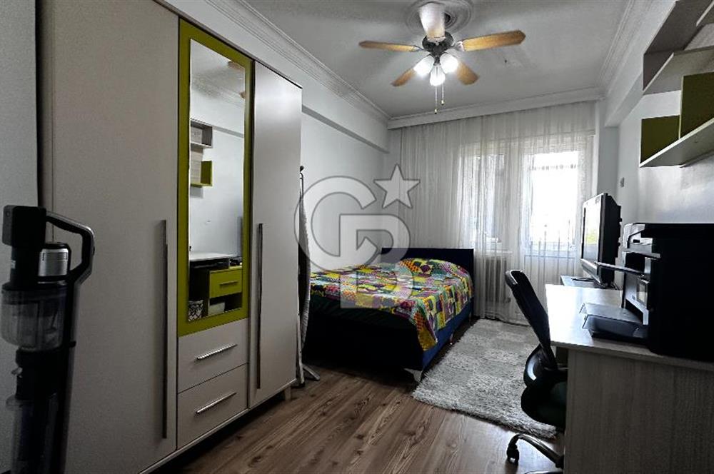 Karşıyaka Bahçelievler Ferah Önü Açık 2 WC ve Banyo 140 m2 Daire