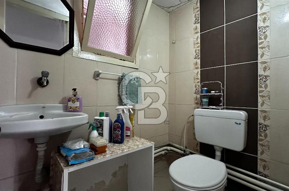 Karşıyaka Bahçelievler Ferah Önü Açık 2 WC ve Banyo 140 m2 Daire